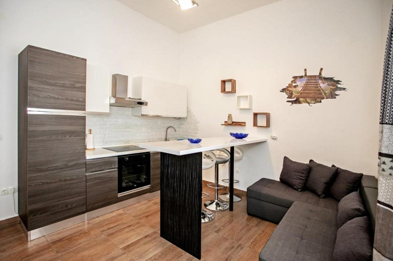 Apartments Punta 2 Omiš Zewnętrze zdjęcie